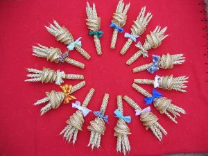 Poupées de grain de Cambridgeshire Handbells, Source: Renata, Wikipedia